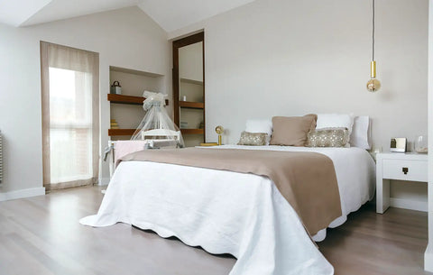 Motten im Schlafzimmer bekämpfen